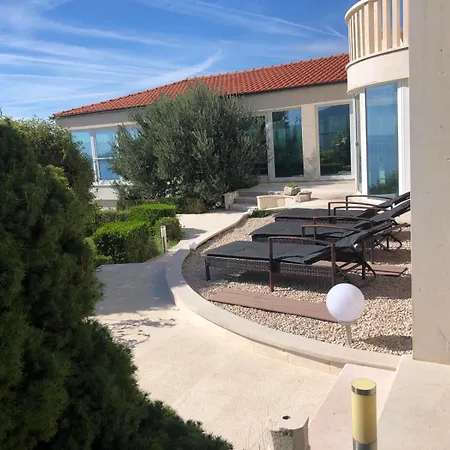 Lantoni Villa