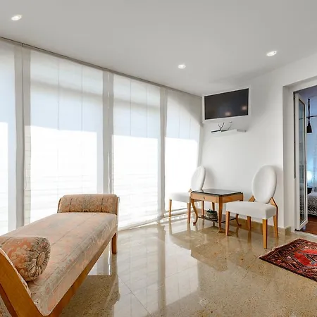Lantoni Villa Mlini