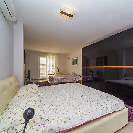 Lantoni Villa *