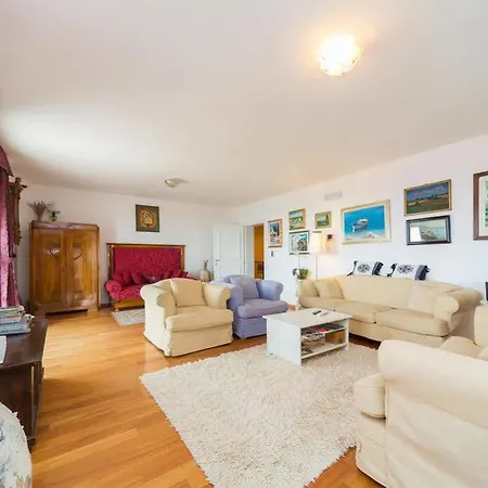 Lantoni Villa Mlini